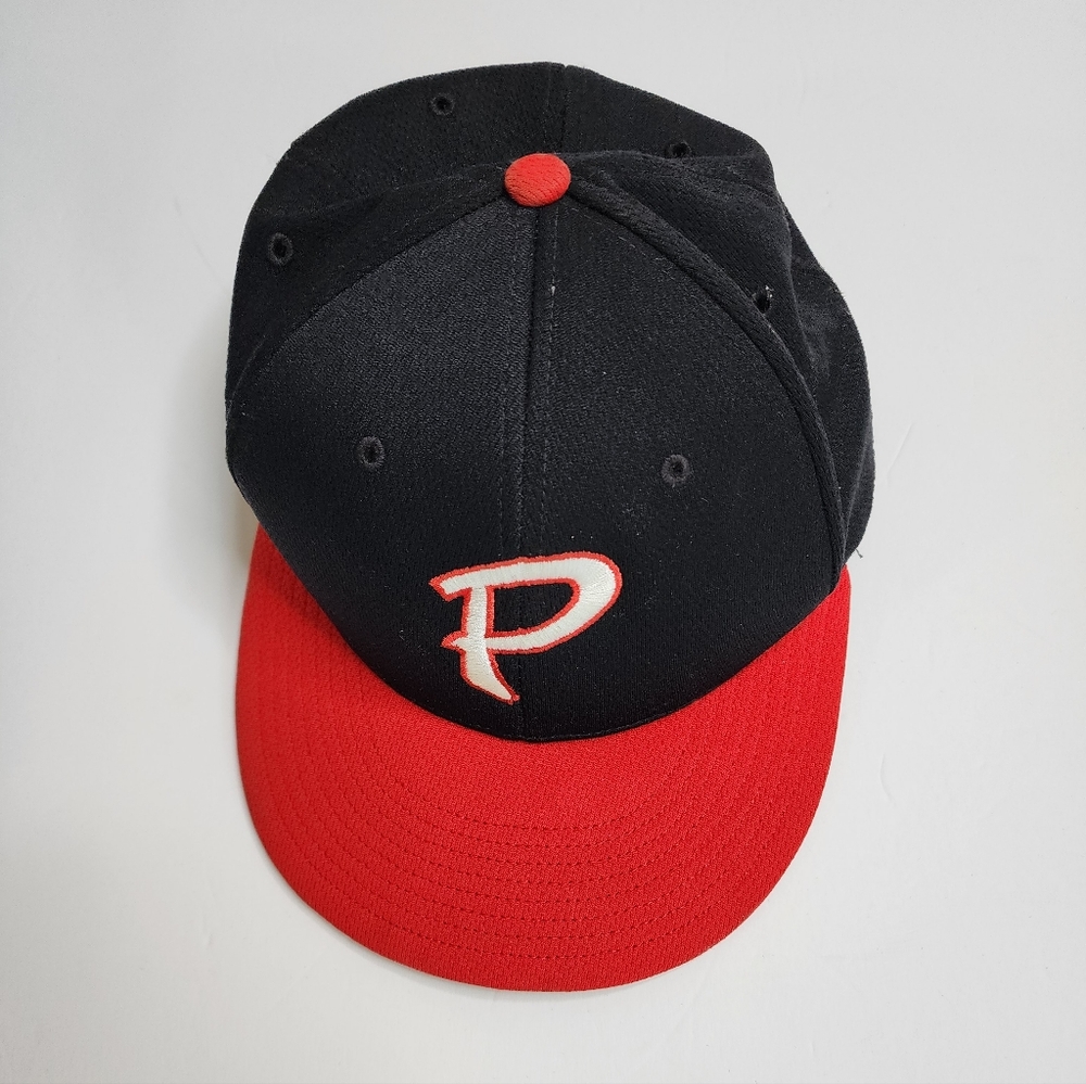 Philadelphia Phillies MLB Adult Black and Red Cap Fitted Hat Sz S/M